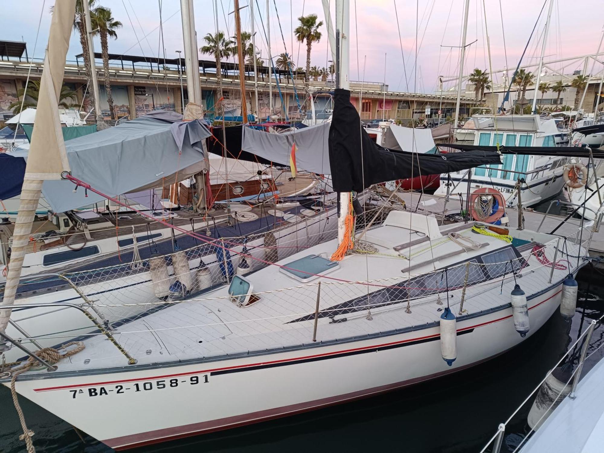Experience On A Sailboat To Sleep Hotel Sant Adria de Besos Exterior photo